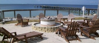 Tropical Island Paradise on Tampa Bay with Abundant Amenities