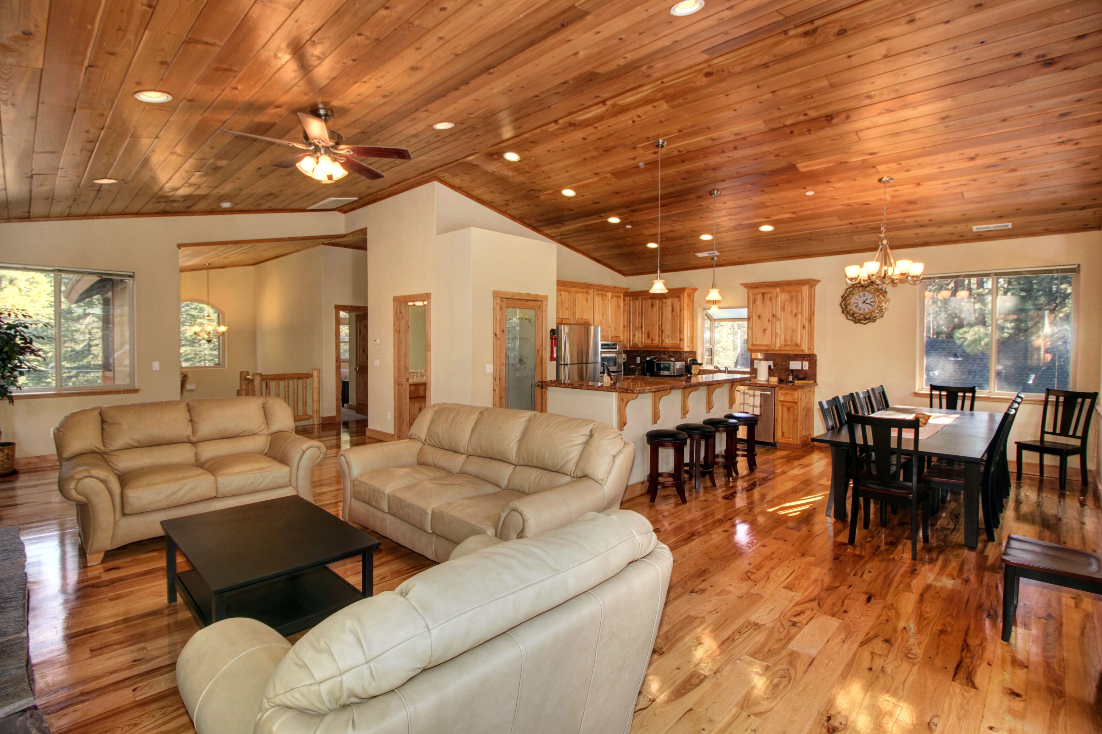 TV, fireplace, DVD player