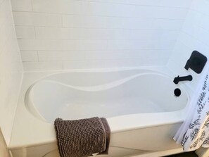 Håndklær og toalettpapir