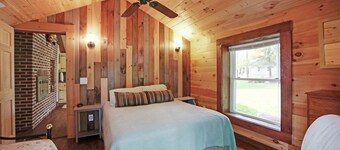 Coyote Cabin on Pristine Pine Creek!