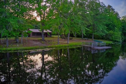 Secluded Cabin Retreat with Hot Tub, for Family Get Away