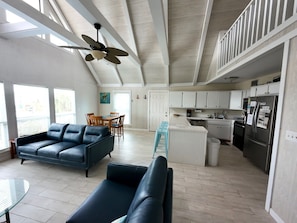 TV, fireplace, DVD player, books