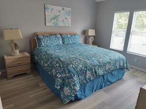 3 bedrooms, iron/ironing board, travel cot, WiFi - Townhome - Renovated in 2024, Saltwater Splash Pool, No Host Fees (Kissimmee)