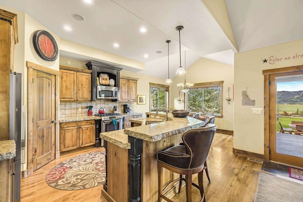 Private kitchen