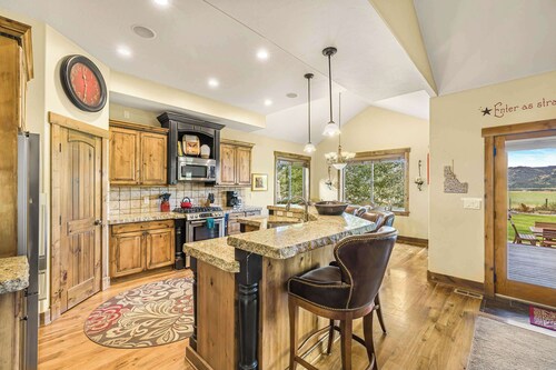 Rivendell Mountain House – Ski & Parks