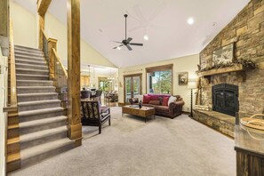 Smart TV, fireplace, DVD player, foosball - Teton Homestead: Rivendell Mtn House (Ski + Parks) (Victor)