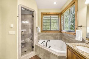 Combined shower/tub, hair dryer, towels, soap - Teton Homestead: Rivendell Mtn House (Ski + Parks) (Victor)