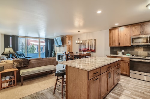 2Bd/2Ba Spacious Condo - Mountain views - Hot Tub