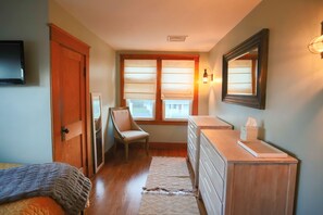 3 Schlafzimmer, Schreibtisch, Reisekinderbett, kostenloses WLAN
