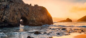 Stunning Oceanview Coastal Home – Beach, Trails, Family Activities