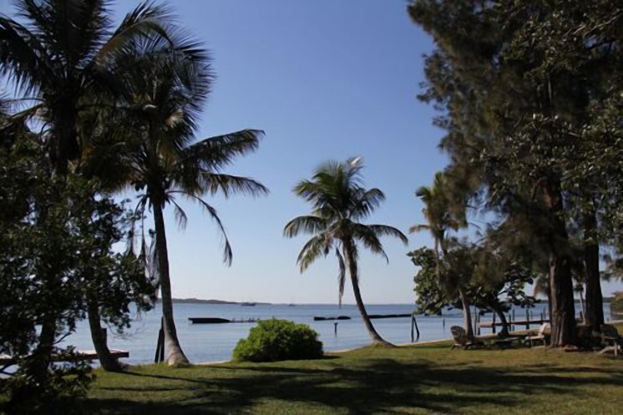 'Snead Island Tree House' Waterfront Apartment on 2 Acre Lot
