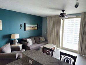 Smart TV, DVD player