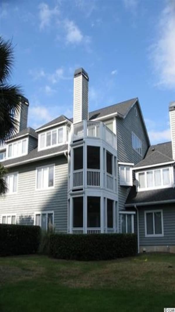Exterior - 4 Bedroom, 3 bath Oceanview Villa - Gated Community (Myrtle Beach)