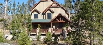 Luxurious Mountain Home - 5-Star Comfort - You'll Love It!