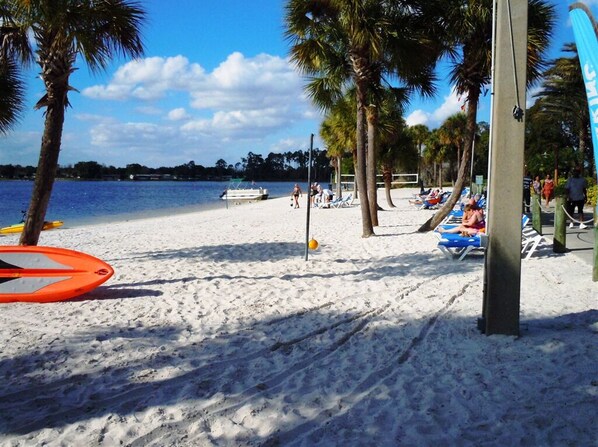 Camastros y toallas de playa 