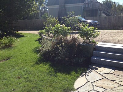 Southwest Harbor Cottage steps away the Ocean and Acadia National Park