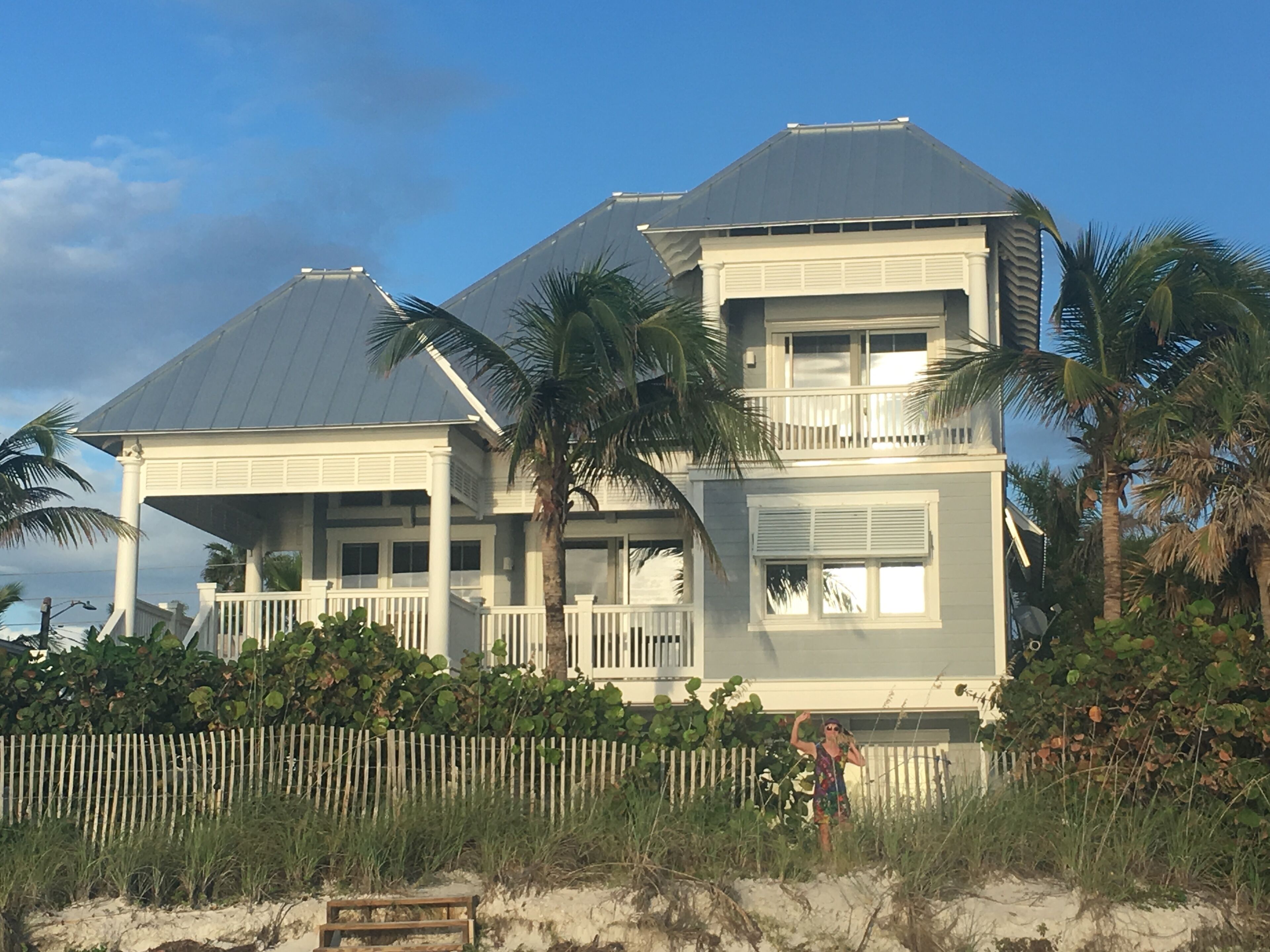 Luxury Beachfront Home ....365 days of sunsets