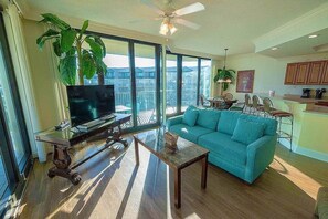 Living area - Phoenix On The Bay Million Dollar View W/ Boat Slip (Orange Beach)