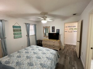 3 bedrooms, WiFi, bed sheets