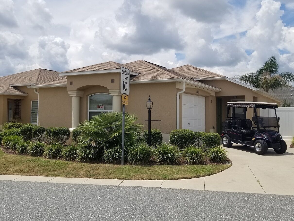 3 BR Courtyard Villa - Central Villages location - close to golf and pools!