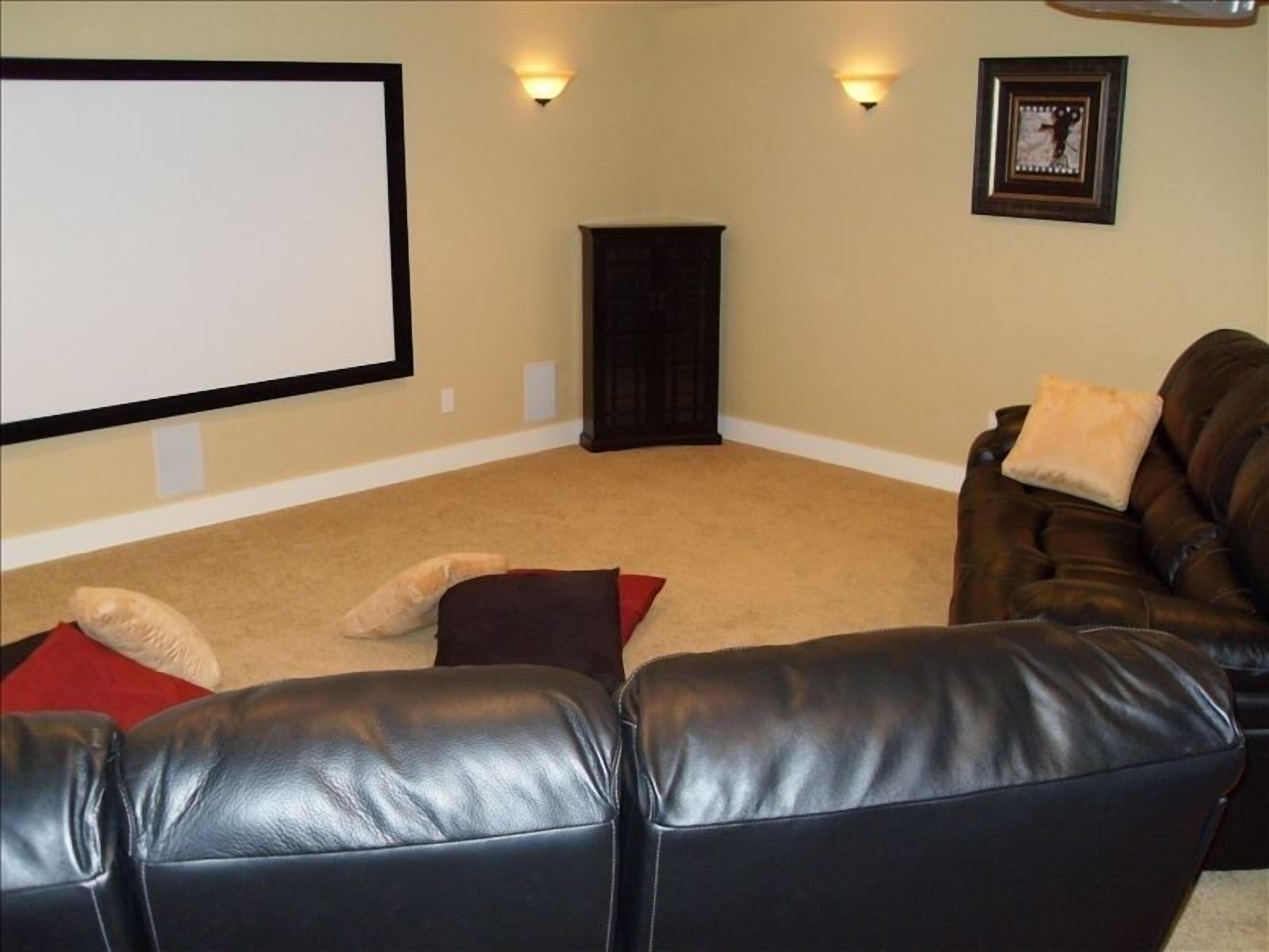 Spoil yourself in our luxurious Trappers Ridge home!