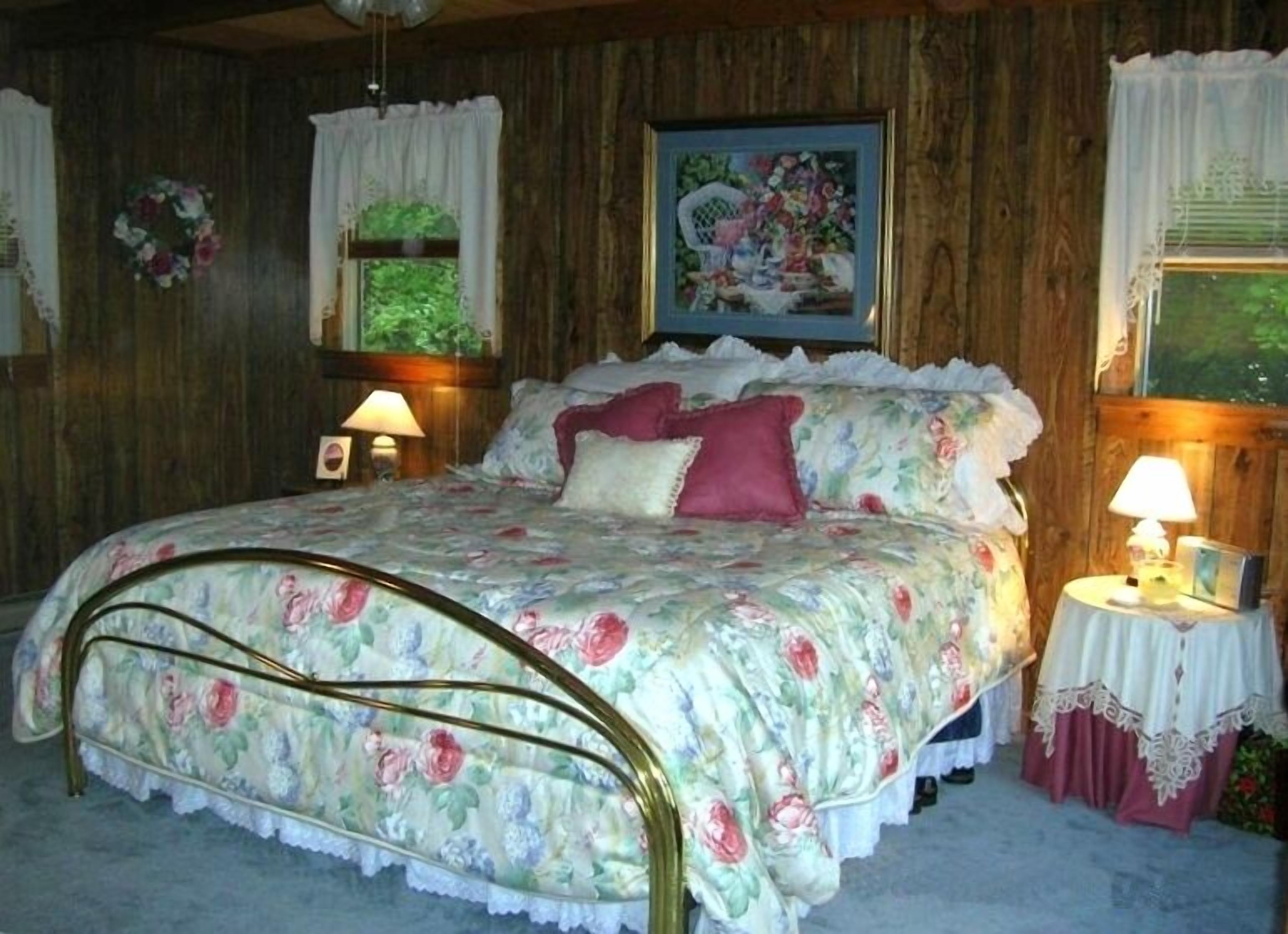 BEAUTIFUL VIEW OF SMOKY MOUNTAINS