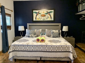 2 bedrooms, in-room safe, desk, iron/ironing board - Villa Papaya, 2 bedrooms, specious, comfortable home, beach walkable. (San Francisco)