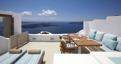 Luxury Cave Suite, Caldera View, Outdoor heated Jacuzzi