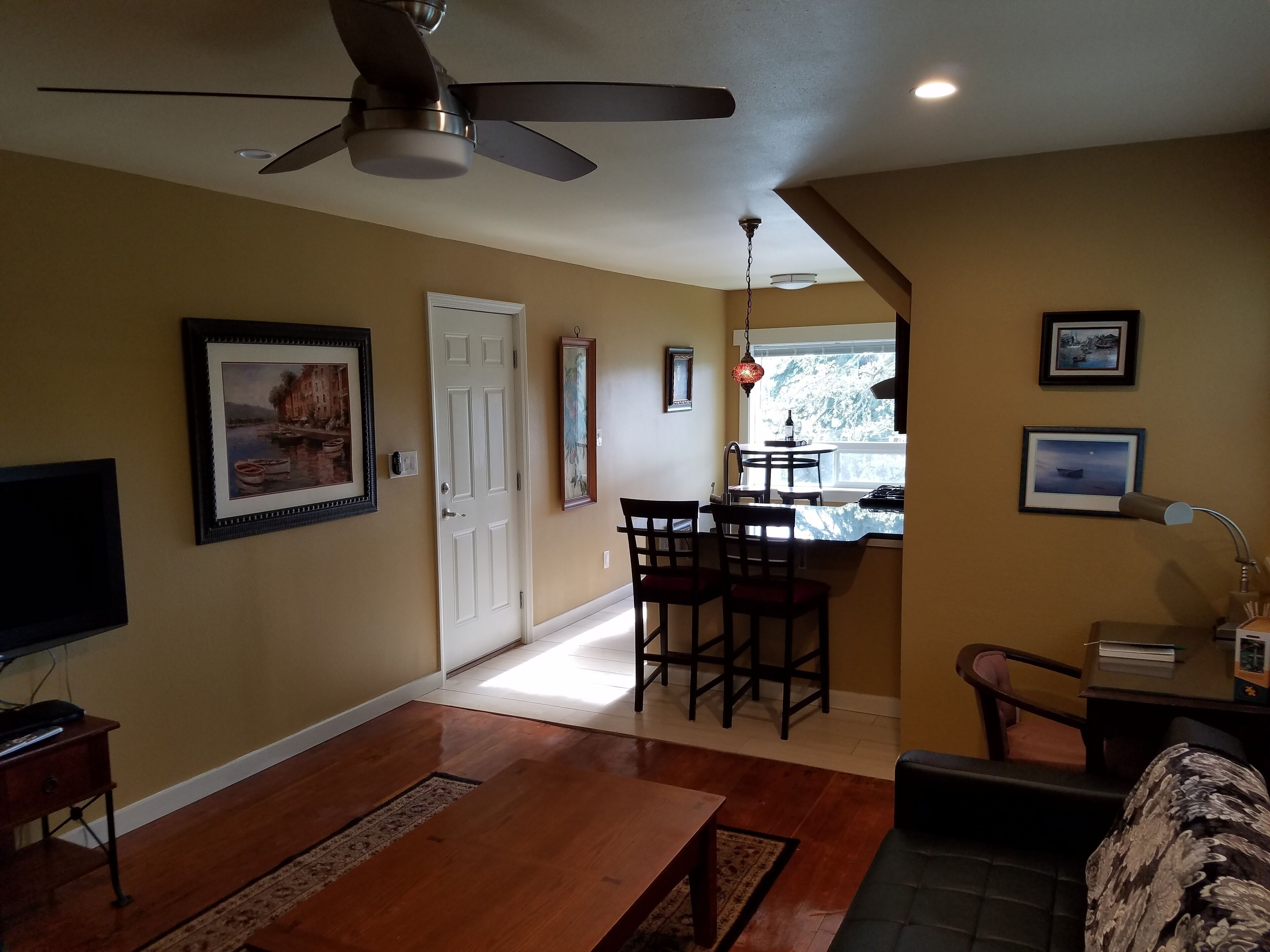 The Pinnacle - One bedroom waterfront