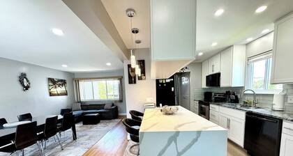 Fantastic Oceanside house -Short walk to the Beach - NEWLY REMODELED