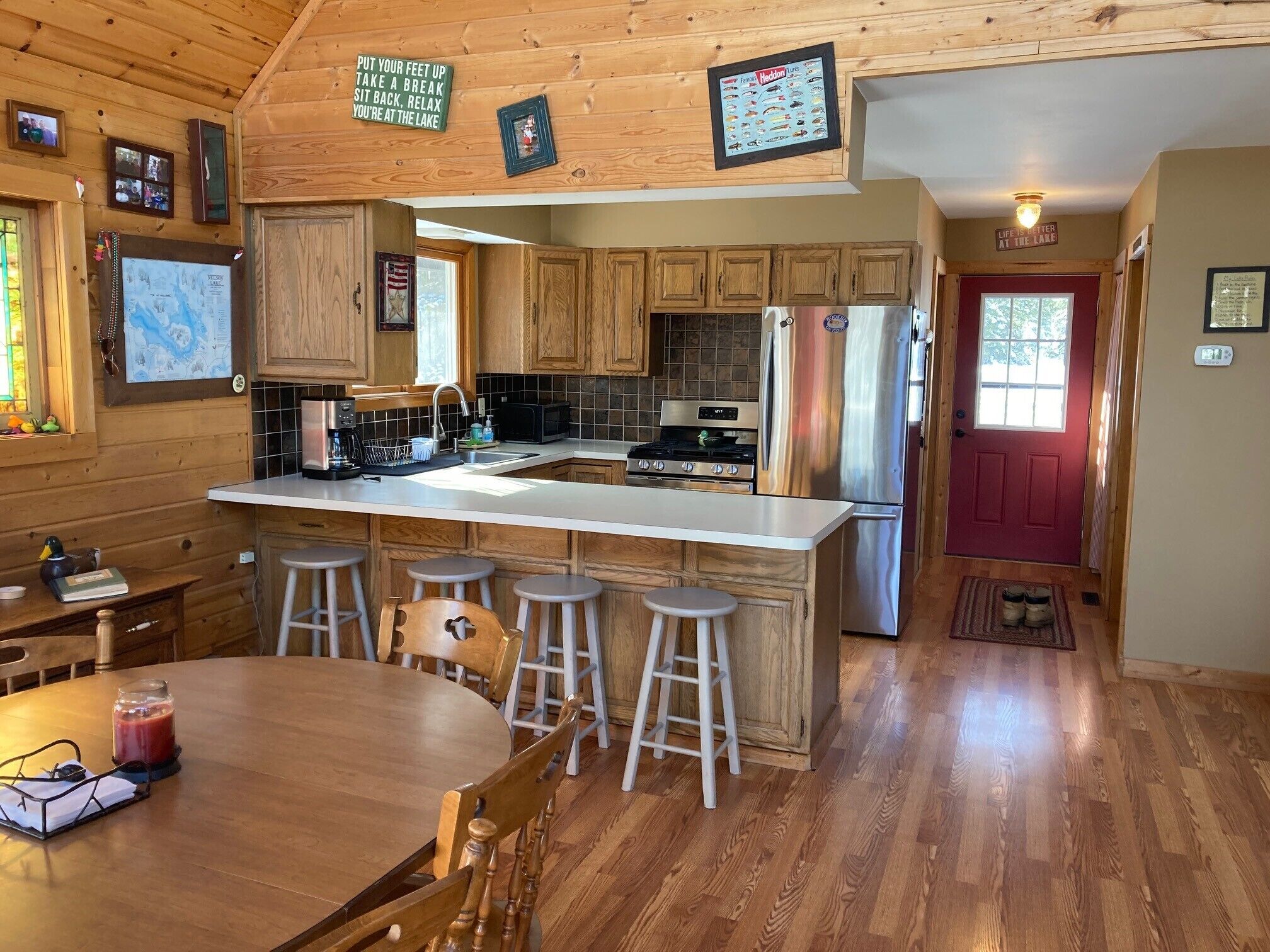 Great Place on the Lake and on the Trails.  Snowmobile and ATV !!