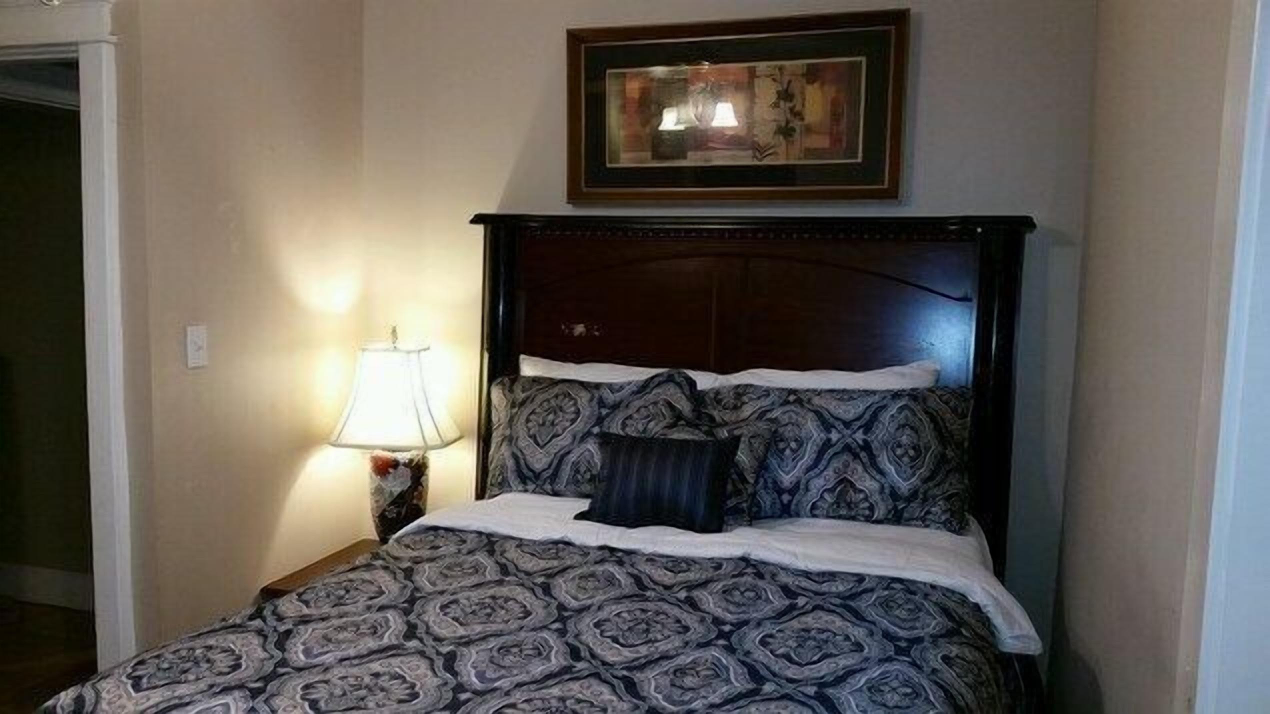 AWESOME 3 BED near St. Jude Race! Watch from balcony!!