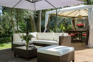 Outdoor dining - Beautiful Villa, in Florence, shared pool, 12 guests, wifi, parking (Firenze)