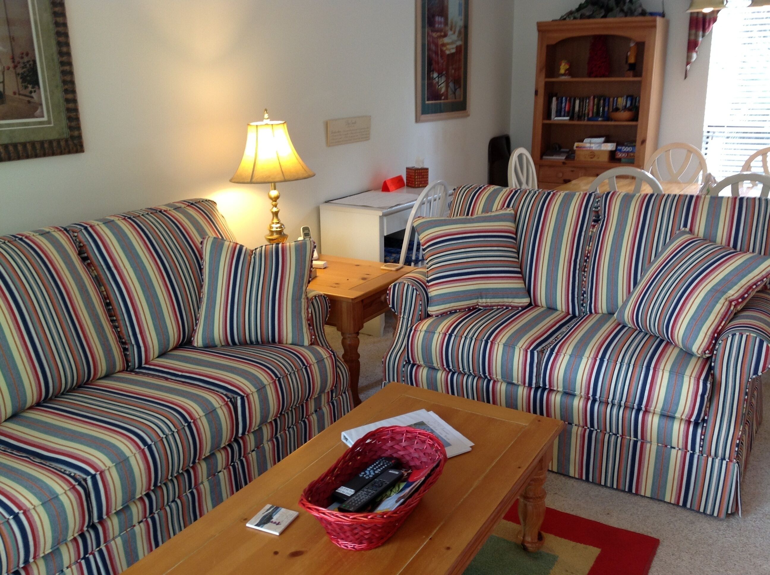 3 BR. Beautiful, Across from Beach, WIFI, Comfortable and Secure