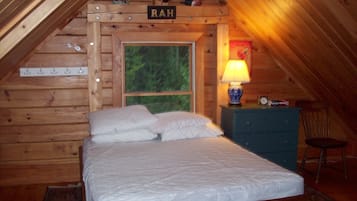 2 bedrooms, iron/ironing board, Internet, bed sheets