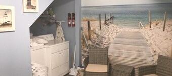 Beach Retreat West - 30% off any 2 night or more rental in August 2025!