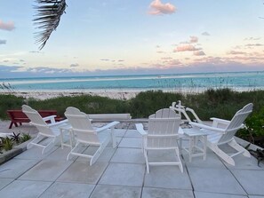 Property grounds - Paradise Beach Cottage- Newly Renovated 3 Bed/3 Bath Cottage On The Beach (Eleuthera)