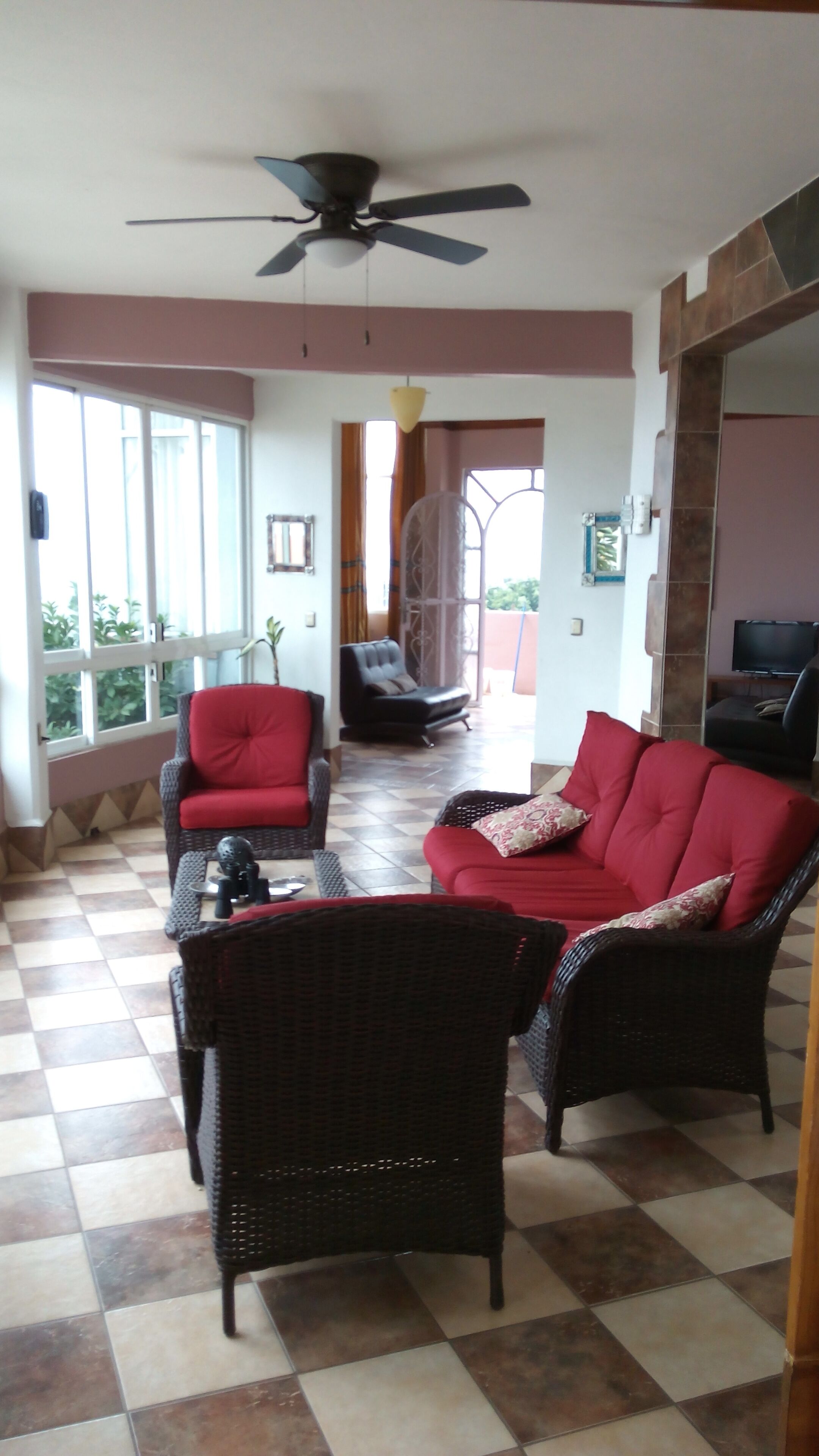 Smart TV, DVD player