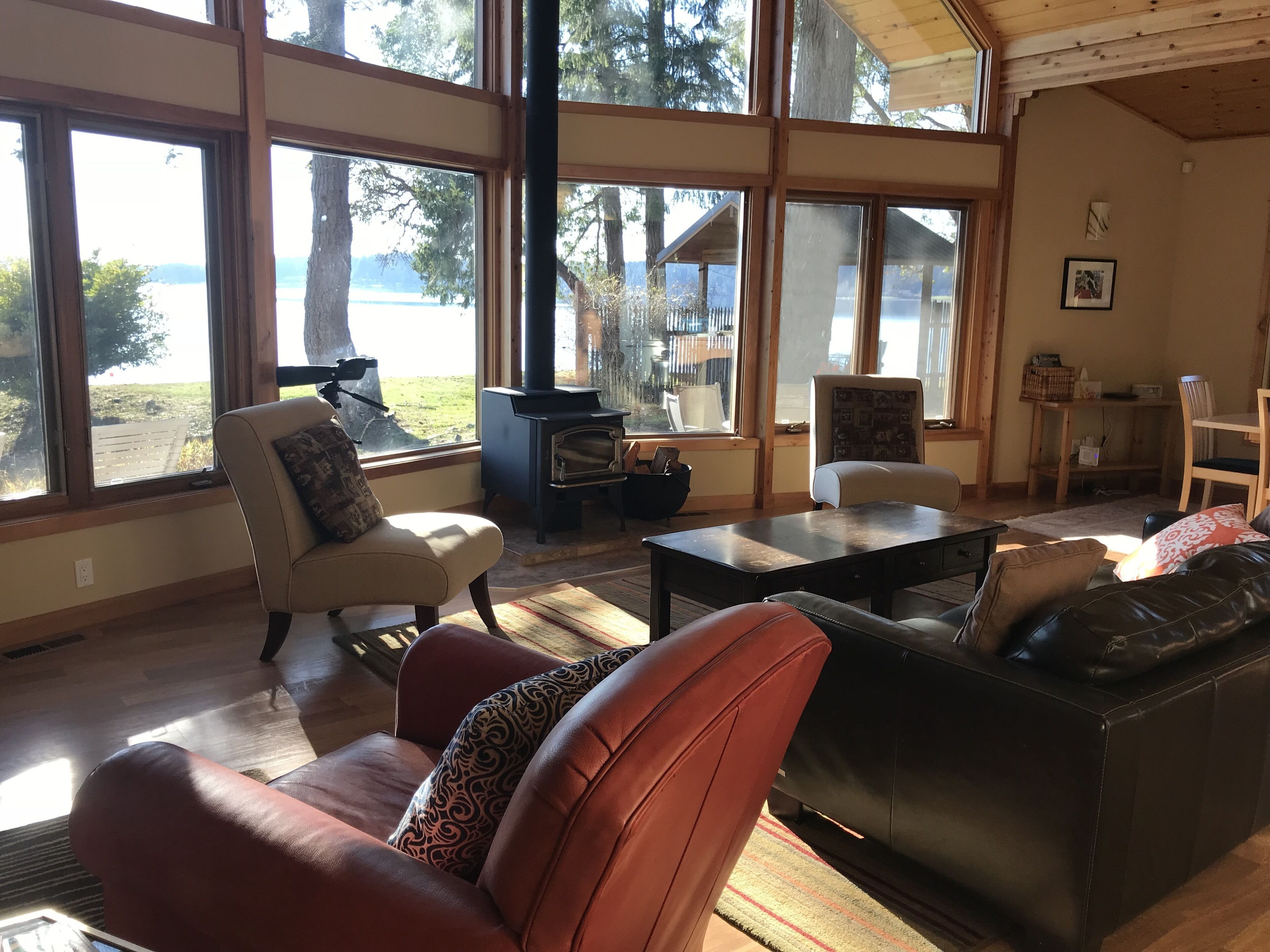 Beachfront Luxury on Case Inlet 