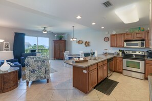 Interior - Beautiful Beach View Condo! 1 Bedroom, Bunk room and 2 bath (Miramar Beach)