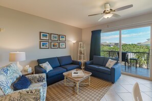 TV, DVD-spiller, musikkbibliotek og filmbibliotek