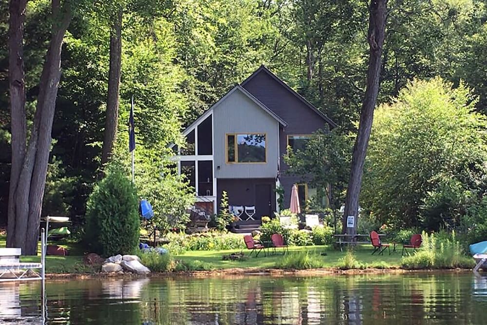 Lake Front Home with Stunning Views