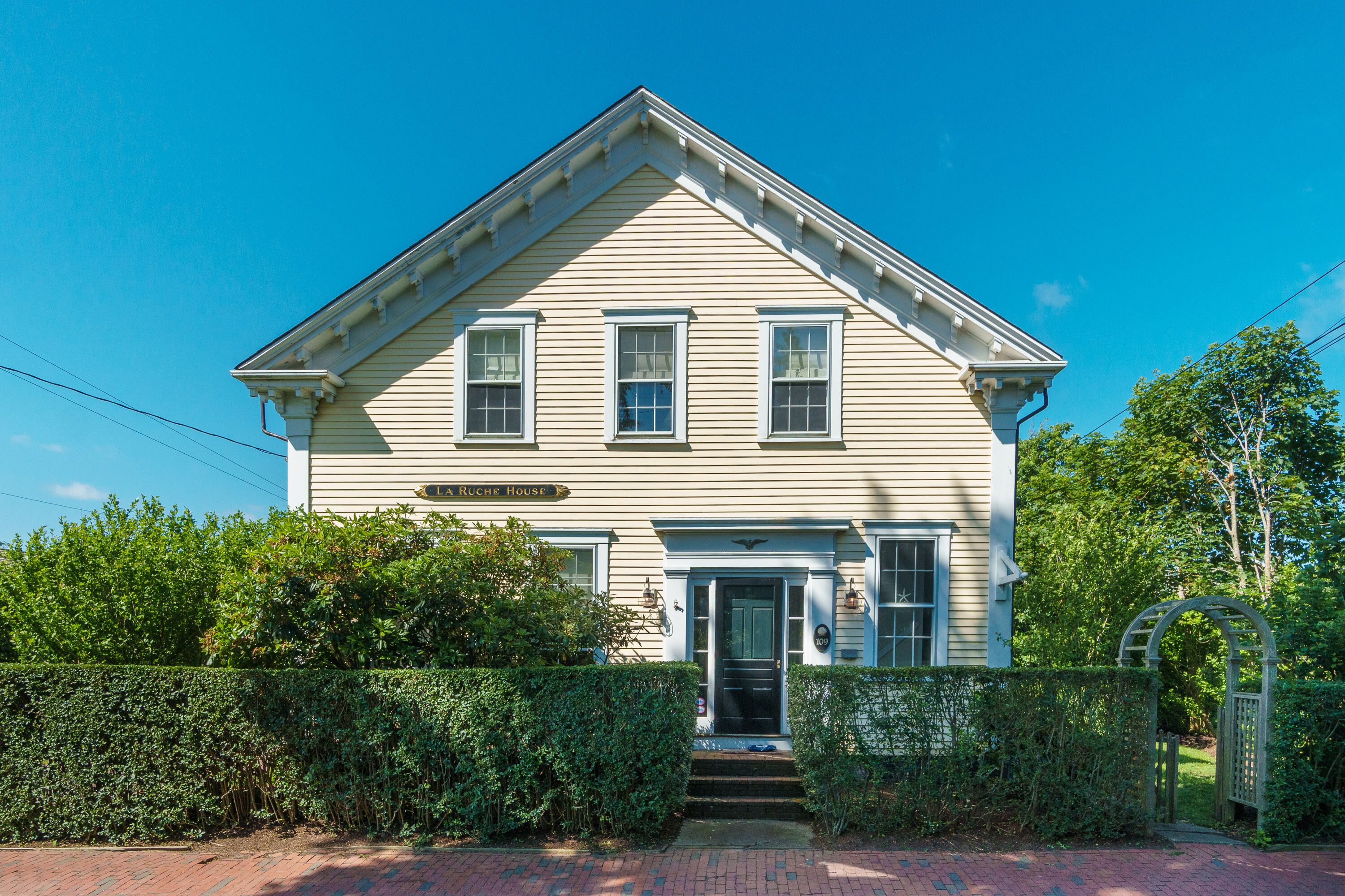 Beautiful Family Friendly House, Sleeps Up To 16 People. 15 Min. Walk From Town.