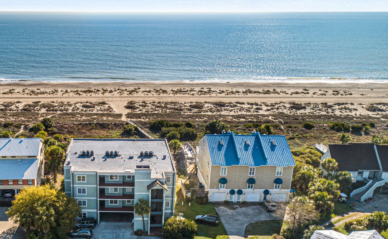 5A Ocean Queen is a directly oceanfront 4 story townhouse, 4 bedrooms, 4 baths!