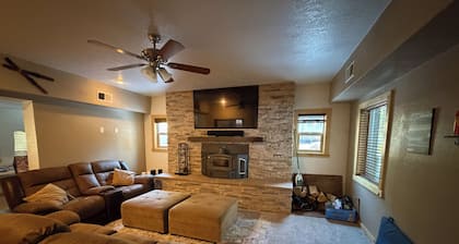 Great location in a fam friendly neighborhood, 3 bed + bonus room & 2.75 baths!!