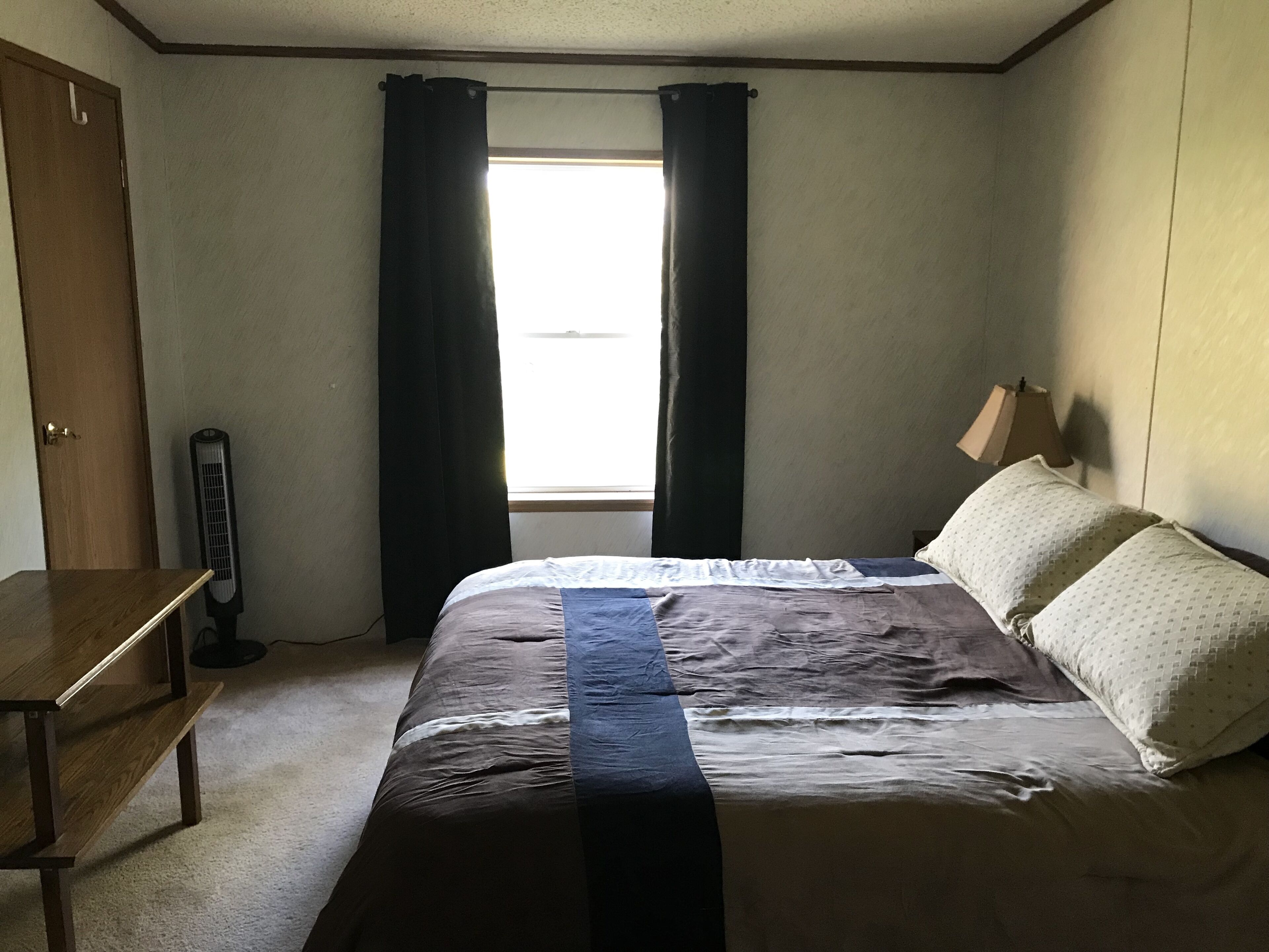 4 chambres, fer et planche à repasser, Wi-Fi, draps fournis