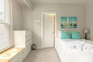 4 chambres, bureau, fer et planche à repasser, Wi-Fi gratuit