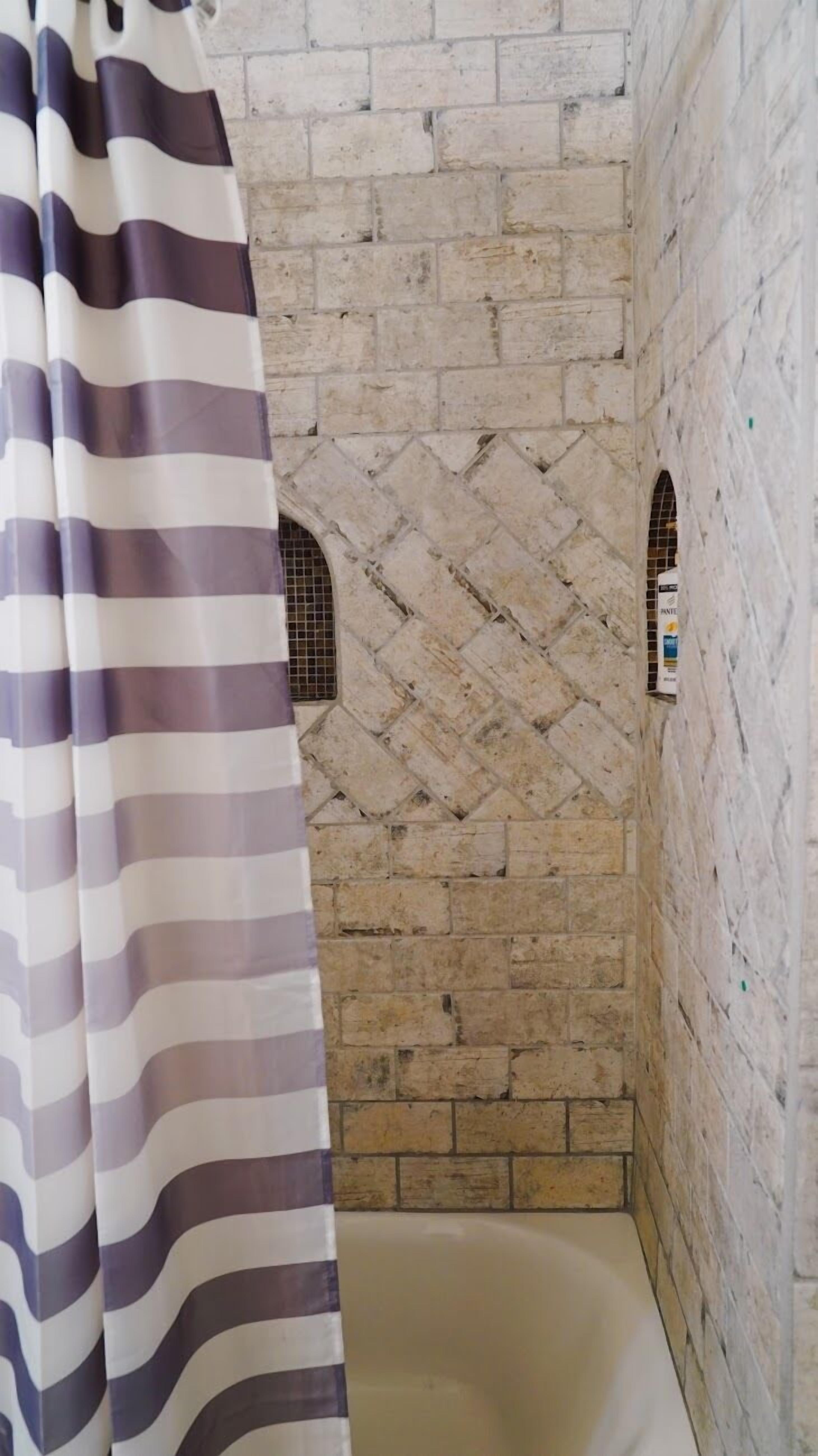 In the heart of Taos Ski Valley, walk to lifts, restaurants & shops, parking