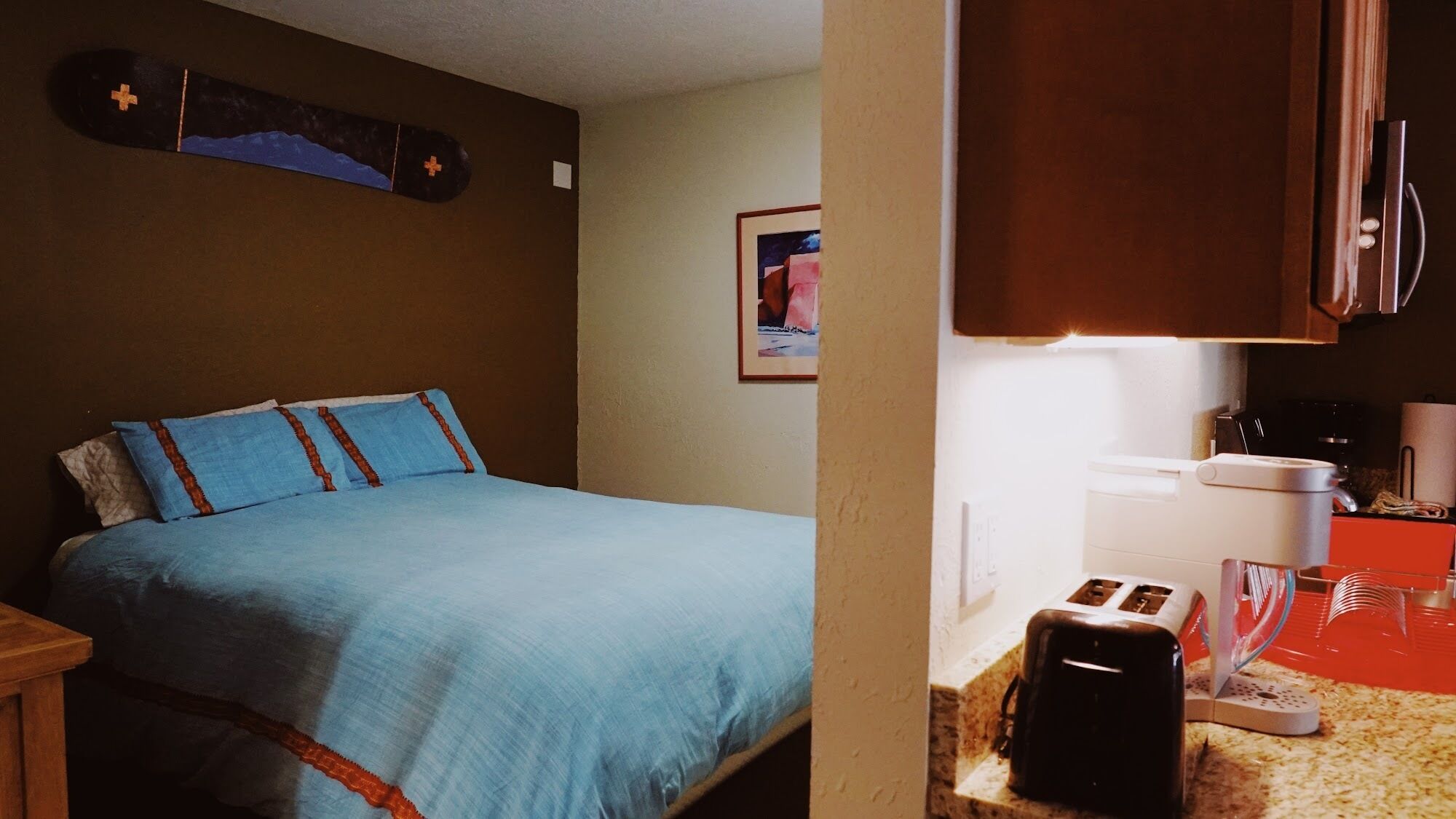 In the heart of Taos Ski Valley, walk to lifts, restaurants & shops, parking