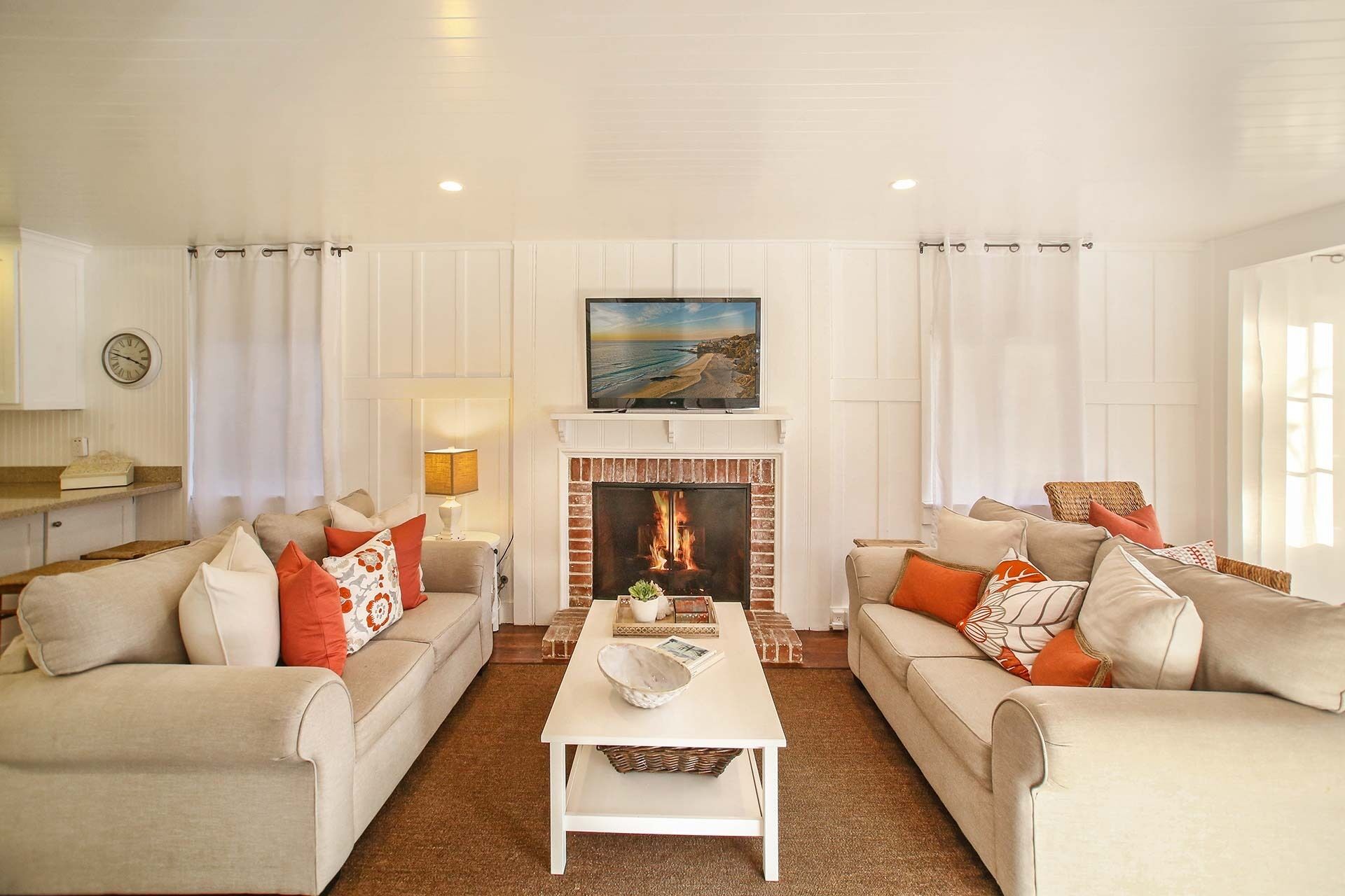 Balboa Island, CA  ~Beach Cottage~ Steps from the South Bayfront Beach